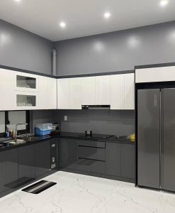 TBA004-Tủ bếp nhựa đặc cánh phủ Acrylic bóng gương Ninh Bình.