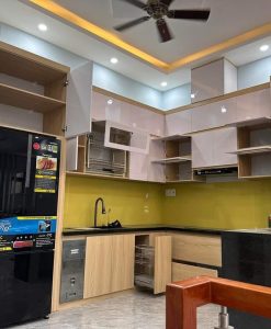 TBV053-THI CÔNG TỦ BẾP NHỰA CAO CẤP VINCOPLAST TẶNG GIÁ BÁT CỐ ĐỊNH TỦ BẾP TRÊN TẠI NINH BÌNH.