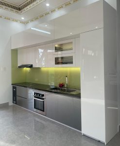 TBA096- Tủ bếp chữ i nhựa đặc cánh phủ Acrylic-Tủ bếp Anh Trung Tam Điệp Ninh Bình.