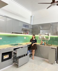 TBA145-Tủ bếp Acrylic màu AC18 (ghi nhạt ánh kim) thi công và lắp đặt tại Ninh Nhất Ninh Bình.