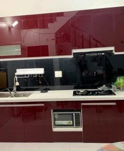 TBA161-Tủ bếp Acrylic tủ bếp màu đỏ thi công tại Ninh Bình.