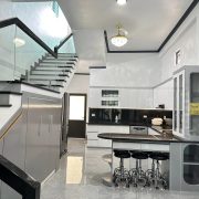 tu bep mau trang