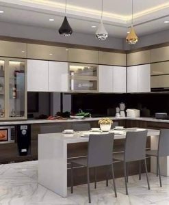 TBA168_Tủ bếp kịch trần khung nhựa đặc cánh phủ Acrylic bóng gương thi công và lắp đặt tại Ninh Hải/Ninh Bình.