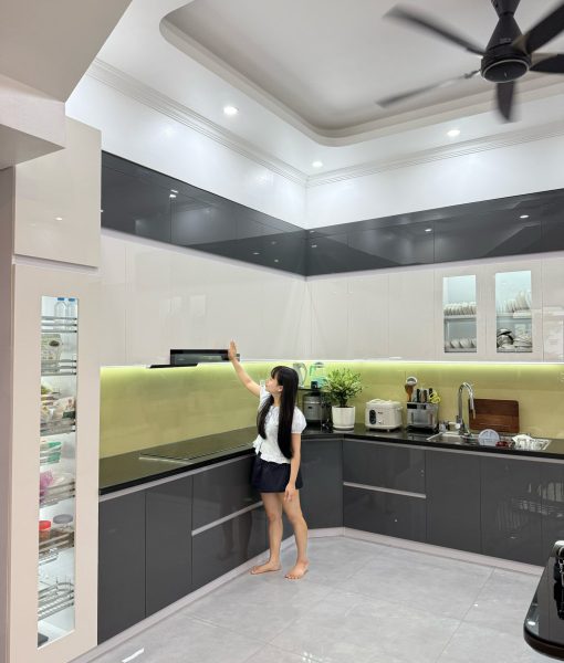 tu bep acrylic 29.10 nguyet duy